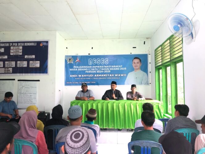 
					Anggota DPRD Donggala, Andi Wahyudi Armansyah Wawo, melaksanakan kegiatan reses di Desa Bengkoli, Kecamatan Sojol Utara, pada Minggu (09/03/25). FOTO: istimewa