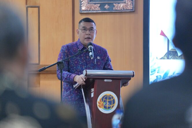 
					Wakil Menteri Agraria dan Tata Ruang/Wakil Kepala Badan Pertanahan Nasional (Wamen ATR/Waka BPN), Ossy Dermawan. FOTO: istimewa