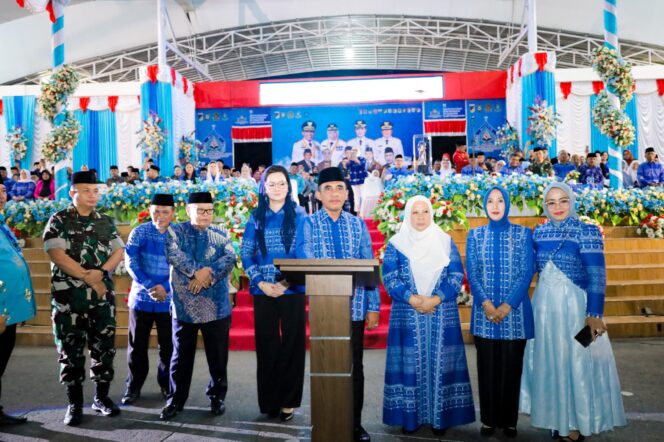 
					Ketua DPRD Provinsi Sulawesi Tengah Mohammad Arus Abdul Karim bersama Gubernur, Anwar Hafid dan jajaran Forkopimda, pejabat daerah,  menghadiri pembukaan Seleksi Tilawatil Qur’an dan Hadits (STQH) ke-XXVIII tingkat Provinsi Sulawesi Tengah di Lapangan Sintuwu Maroso, Kabupaten Poso, Senin malam (23/06/25). FOTO: istimewa