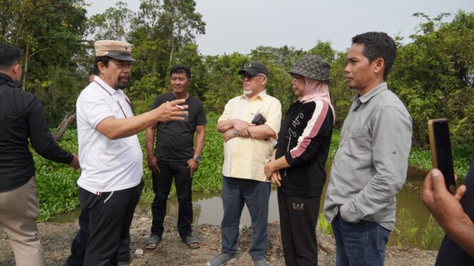 
					anggota Komisi III saat meninjau langsung kondisi lapangan terkait dampak aktivitas pertambangan di Kabupaten Morowali Utara, Selasa (24/06/25). FOTO: istimewa