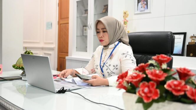 
					Sekretaris Daerah Provinsi Sulawesi Tengah, Dra. Novalina. FOTO: istimewa