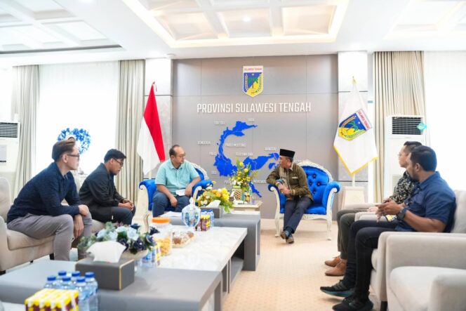 
					Gubernur Sulawesi Tengah, Anwar Hafid, saat menerima audiensi perwakilan MedDocs Indonesia di ruang kerjanya, Kamis (04/09/25). FOTO: istimewa