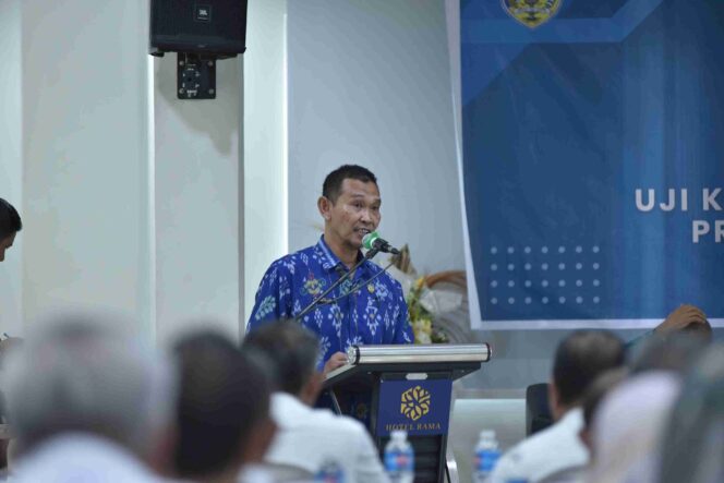 
					Sekretaris BKPSDM Donggala, Syaifullah Kalape, saat menyampaikan laporan pelaksanaan Uji Kompetensi (Job Fit) Jabatan Pimpinan Tinggi (JPT) Pratama) di salah satu hotel di Kota Palu, Kamis (16/10/25). FOTO: netiz.id (akib).