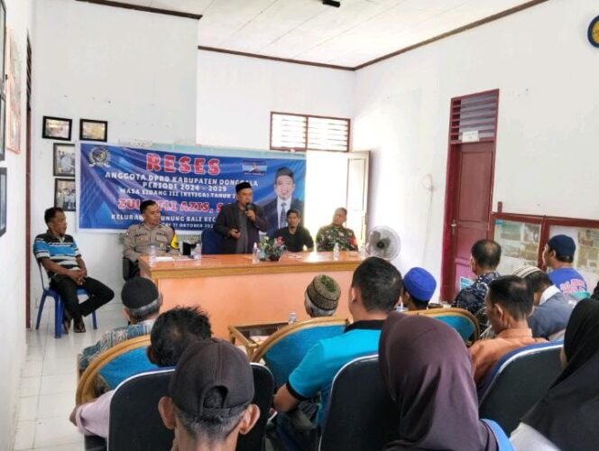 
					Anggota DPRD Donggala, Zulkifli, melaksanakan kegiatan reses di Kelurahan Gunung Bale, Kecamatan Banawa, Sabtu (11/10/25). FOTO: FJ