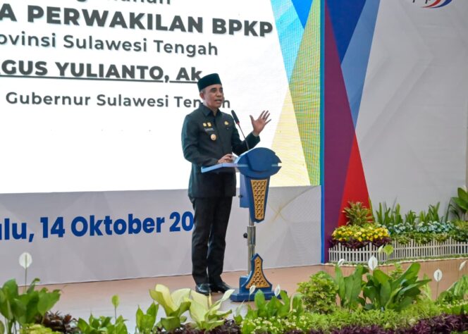 
					Gubernur Sulawesi Tengah Anwar Hafid menyampaikan sambutan pada acara pengukuhan Kepala Perwakilan BPKP Provinsi Sulawesi Tengah di Gedung Pogombo, Palu, Selasa (14/10/25). FOTO: istimewa