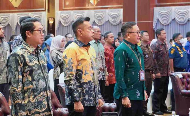
					Anggota DPRD Provinsi Sulawesi Tengah, Henri Kusuma Muhidin, SE, menghadiri Opening Ceremony Karya Kreatif Sulawesi Tengah (KKST) 2025 yang diselenggarakan oleh Bank Indonesia di Sriti Convention Hall Palu, Rabu (15/10/25). FOTO: istimewa