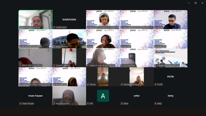 
					Pelaksana Tugas Kepala Brida Provinsi Sulawesi Tengah, Hasim R, bersama peserta pelatihan daring Operator Perkantoran Berbasis Artificial Intelligence (AI) yang digelar bekerja sama dengan Lembaga Pendidikan dan Sertifikasi Karirjitu Indonesia, Senin (20/10/25). FOTO: istimewa