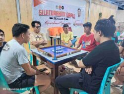 Pertandingan Gaple Warnai Reses Rusman Ramli, Kebersamaan di Atas Meja Domino