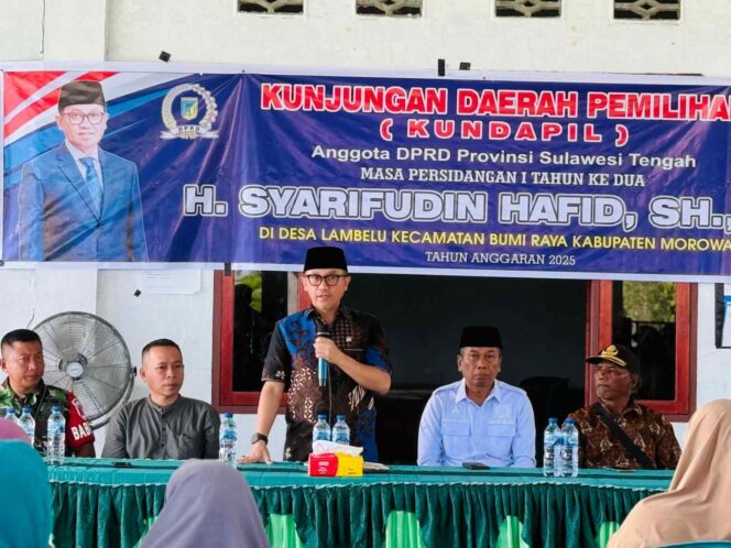 
					Wakil Ketua II DPRD Provinsi Sulawesi Tengah, H. Syarifudin Hafid, saat menyampaikan arahan dalam kegiatan kunjungan daerah pemilihan (kundapil) di Desa Lambelu, Kecamatan Bumi Raya, Kabupaten Morowali, Sabtu (04/10/25). FOTO: istimewa