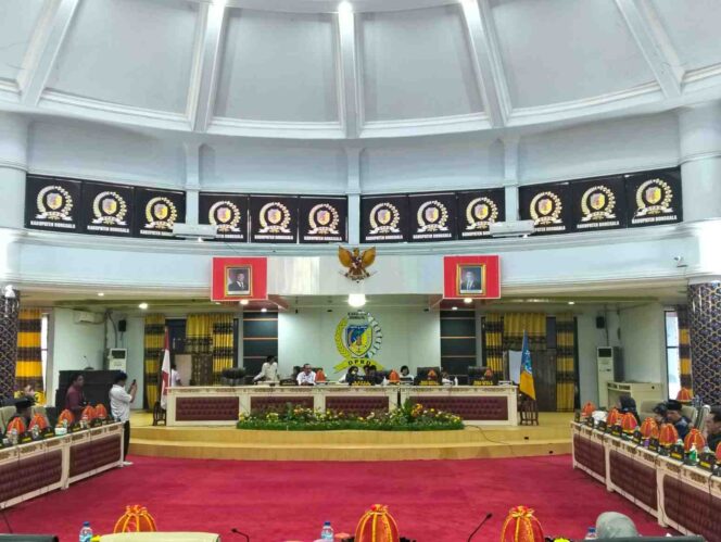 
					Sidang Paripurna DPRD Donggala. FOTO: Fj