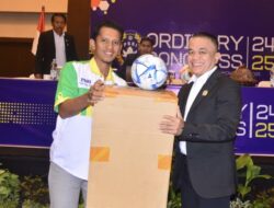 PSSI Sulteng Dorong Pembinaan Usia Dini, Seluruh Askab/Askot dan Klub Terima Bantuan Bola