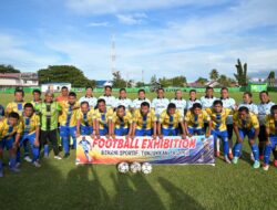 Gubernur Anwar Hafid dan Bupati Ilham Lawidu Ramaikan Laga Persahabatan di Lapangan Stamina Ampana