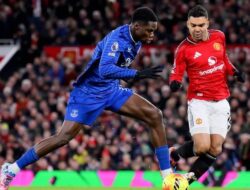 MU Tumbang di Old Trafford, Everton Curi Kemenangan Meski Bermain dengan 10 Pemain