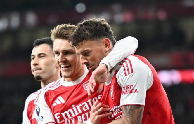 
					Para pemain Arsenal merayakan gol yang tercipta ke gawang Brentford pada laga pekan ke-14 Liga Premier Inggris di Stadion Emirates. FOTO: (IG) arsenal
