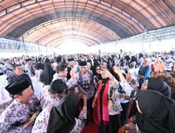 Ribuan Guru Padati Pantai Matano, HUT ke-80 PGRI Sulteng Berlangsung Meriah