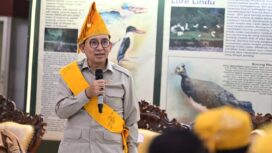 Menteri Kebudayaan Republik Indonesia menyampaikan arahan saat dialog pelestarian cagar budaya dan percepatan revitalisasi Taman Budaya Sulawesi Tengah di Gedung Pameran Dinas Kebudayaan Sulawesi Tengah, Palu, Selasa (30/12/25). FOTO: istimewa