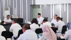 Menteri Agraria dan Tata Ruang/Kepala Badan Pertanahan Nasional (ATR/BPN) Nusron Wahid (tengah) memberikan arahan saat memimpin Rapat Pimpinan (Rapim) Kementerian ATR/BPN di Jakarta, Rabu (14/01/26). FOTO: istimewa