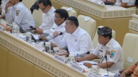 Wakil Menteri ATR/BPN bersama jajaran pemerintah pusat dan daerah mengikuti Rapat Kerja dan Rapat Dengar Pendapat Panitia Kerja Perbatasan Wilayah Negara Komisi II DPR RI di Kompleks Parlemen, Jakarta, Rabu (21/01/26). FOTO: istimewa
