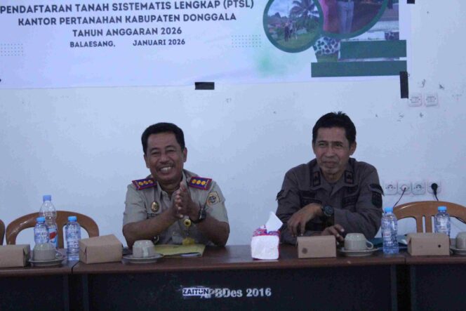 
					Kepala Kantor Pertanahan Kabupaten Donggala, Rusli M. Mau, S.Si.T., M.A.P. (kiri), bersama narasumber dari Cabjari Sabang. FOTO: istimewa