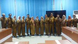 Jajaran Dispusaka Sulteng berfoto bersama usai kegiatan Serah Terima Jabatan Pejabat Pelaksana dan Administrator di Palu, Senin (19/01/26). FOTO: istimewa