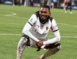 Leao Antar AC Milan Awali 2026 dengan Kemenangan, Salip Inter di Puncak Klasemen