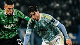 Pemain Juventus berusaha menguasai bola di bawah tekanan pemain Sassuolo pada laga Serie A Italia pekan ke-19 di Mapei Stadium – Città del Tricolore, Reggio Emilia, Rabu (27/01/26) dini hari WIB. FOTO: (IG) juventus 