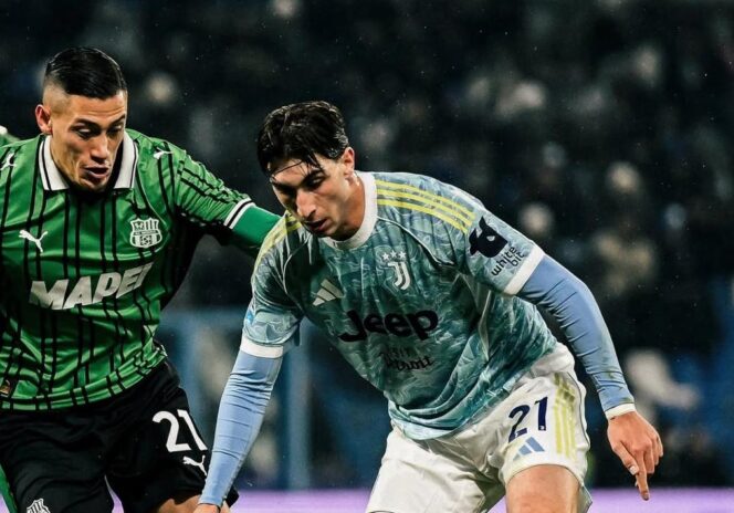 
					Pemain Juventus berusaha menguasai bola di bawah tekanan pemain Sassuolo pada laga Serie A Italia pekan ke-19 di Mapei Stadium – Città del Tricolore, Reggio Emilia, Rabu (27/01/26) dini hari WIB. FOTO: (IG) juventus 