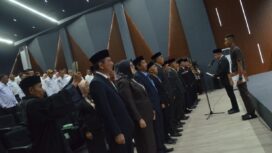 Wali Kota Palu, Hadianto Rasyid  melantik dan mengambil sumpah/janji jabatan 16 Pejabat Pimpinan Tinggi Pratama di lingkungan Pemerintah Kota Palu, Rabu (07/01/26), di Gedung Kesenian Kota Palu. FOTO: Humas Pemkot Palu 