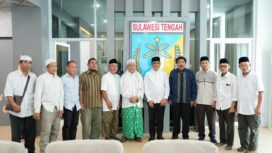 Gubernur Sulawesi Tengah, Anwar Hafid (kanan), menerima audiensi Forum Likuefaksi Balaroa yang membahas rencana penataan kawasan terdampak likuefaksi Balaroa sebagai Memorial Park, di Palu, Jumat (09/01/26). FOTO: istimewa