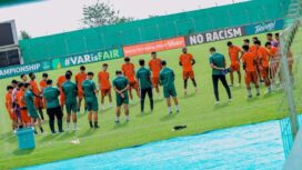 Skuad Persipal Palu menggelar sesi latihan di Stadion Gawalise, Palu. Foto: (IG) Persipal Palu.