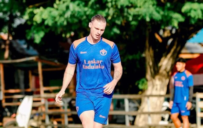 
					Pemain rekrutan anyar Persipal Palu berlatih jelang laga krusial kontra Persiku Kudus di Stadion Gawalise, Senin (12/01/26). FOTO: (IG) Persipal Palu
