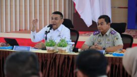 Wakil Menteri Agraria dan Tata Ruang/Wakil Kepala Badan Pertanahan Nasional (Wamen ATR/Waka BPN), Ossy Dermawan, menyampaikan pengarahan kepada jajaran Kantor Wilayah BPN Provinsi Kalimantan Selatan di Banjarbaru, Senin (12/01/26). FOTO: istimewa