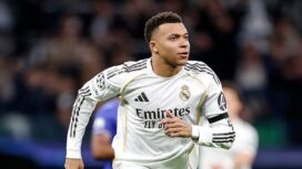 Kylian Mbappé melakukan selebrasi usai mencetak gol dalam kemenangan telak Real Madrid atas AS Monaco pada matchday ke-7 fase liga Liga Champions di Stadion Santiago Bernabéu, Madrid, Rabu (21/01/26) dini hari WIB. FOTO: (IG) realmadrid