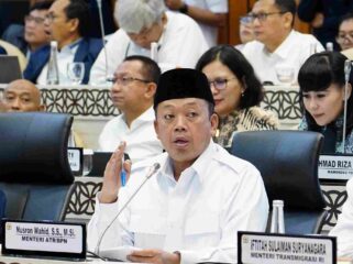 Menteri Agraria dan Tata Ruang/Kepala BPN Nusron Wahid menyampaikan paparan dalam Rapat Kerja Tim Panitia Khusus (Pansus) Penyelesaian Konflik Agraria bersama DPR RI di Gedung DPR RI, Jakarta, Rabu (21/01/26). FOTO: istimewa