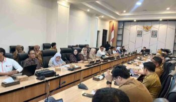 Badan Pembentukan Peraturan Daerah (Bapemperda) DPRD Provinsi Sulawesi Tengah menggelar rapat kerja pembahasan Rancangan Peraturan Daerah (Ranperda) Tahun 2026 bersama Organisasi Perangkat Daerah (OPD) dan Tenaga Ahli, di Ruang Baruga Lantai III, Gedung B DPRD Provinsi Sulawesi Tengah, Palu, Senin (26/01/26). FOTO: Humas Set.DPRD SULTENG 