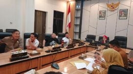 Komisi III DPRD Provinsi Sulawesi Tengah menggelar Rapat Dengar Pendapat (RDP) bersama organisasi perangkat daerah (OPD) terkait pembahasan evaluasi kinerja dan program pembangunan Tahun Anggaran 2026 di Ruang Baruga, Gedung B Lantai 3 DPRD Sulteng, Palu, Senin (26/01/26). FOTO: istimewa