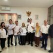 Penyerahan Berita Acara Pengalihan Hak Cipta aplikasi IPPUSSULTENG dari pencipta kepada Dinas Perpustakaan dan Kearsipan Provinsi Sulawesi Tengah, disaksikan jajaran pejabat, pustakawan, dan staf Dispusaka Sulteng di Palu, Rabu (07/01/26). FOTO: istimewa