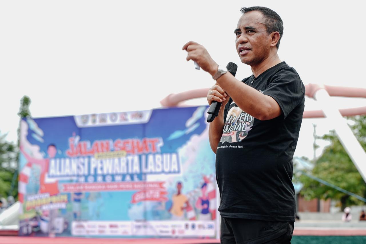 Gubernur Anwar Hafid
