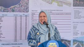 Wakil Gubernur Sulawesi Tengah, Reny A. Lamadjido, menyampaikan sambutan saat pembukaan lalu lintas (open traffic) Jembatan Palu IV dan Elevated Road di Kota Palu, Jumat (13/02/26). FOTO: Biro Adpim Pemprov Sulteng 