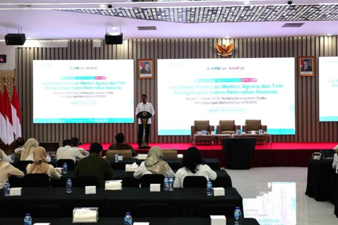 
					Sekjen ATR/BPN Dalu Agung Darmawan membuka Webinar Sosialisasi Permen ATR/Kepala BPN Nomor 1 Tahun 2026 tentang Manajemen Risiko di Jakarta, Kamis (05/02/26). FOTO: istimewa