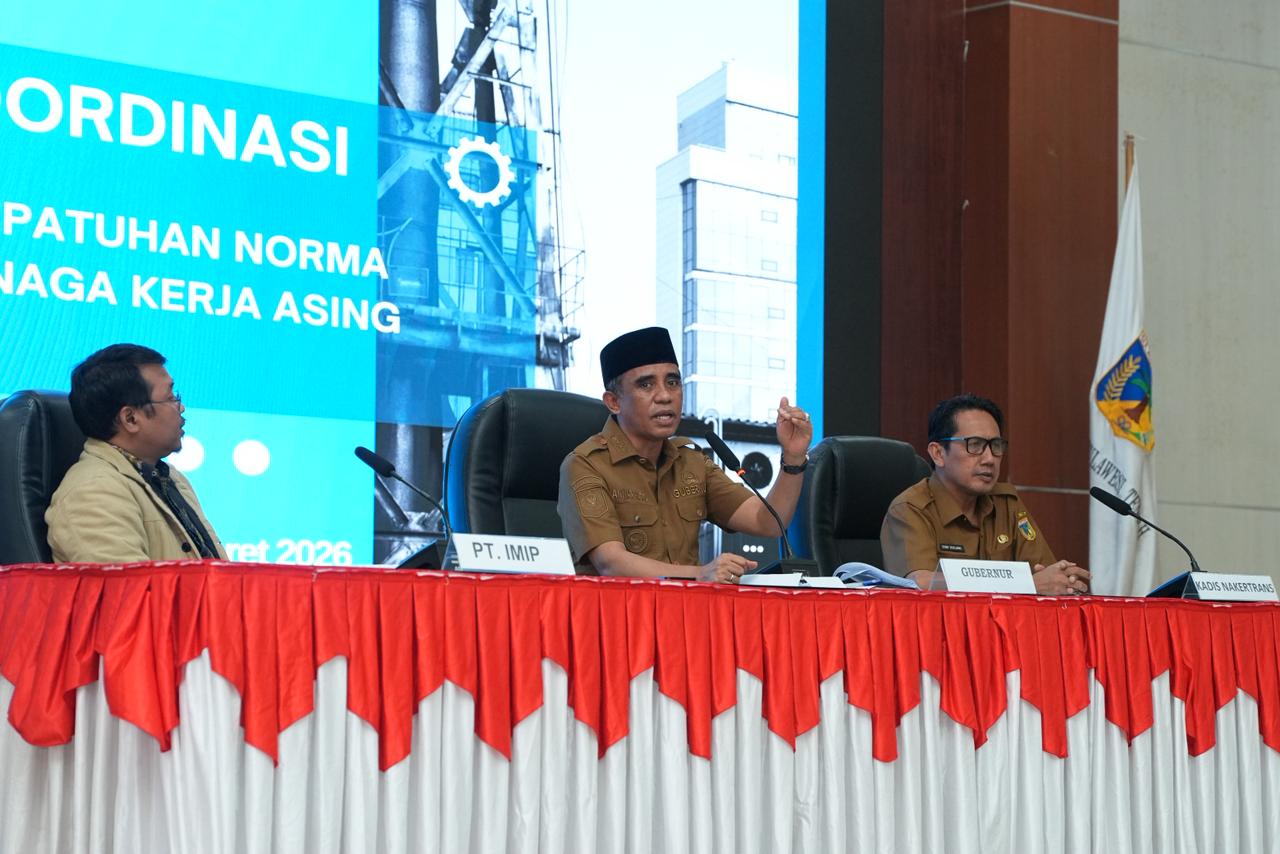 Gubernur Anwar Hafid