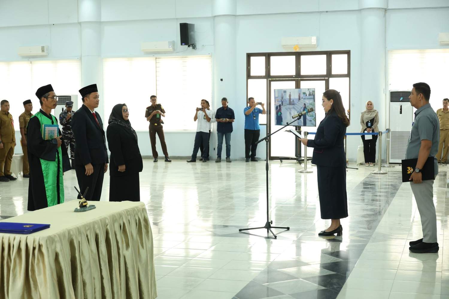 Bupati Vera