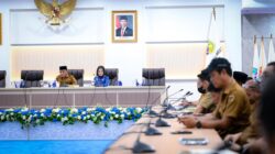 Gubernur Anwar Hafid