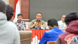 Gubernur Anwar Hafid
