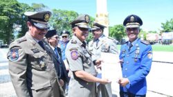 Gubernur Anwar Hafid Berikan Penghargaan pada Puncak HUT Damkar, Satpol PP, dan Satlinmas di Tolitoli