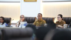 Gubernur Anwar Hafid