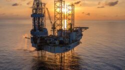 Harga Minyak Dunia Terkoreksi ke USD 85 Setelah Konflik AS Iran Mereda